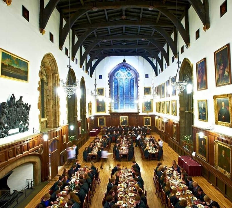 大学大厅（Great Hall，学院餐厅）